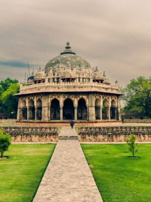 Beautiful shot of Isa Khan's Tomb in Delhi India under a cloudy sky